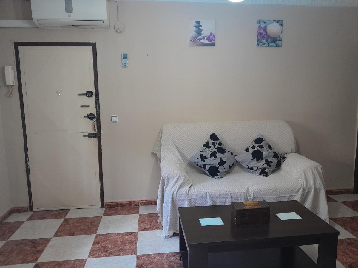Disfruta De Un Barrio Tranquilo Lejlighed Alcalá de Guadaira Eksteriør billede