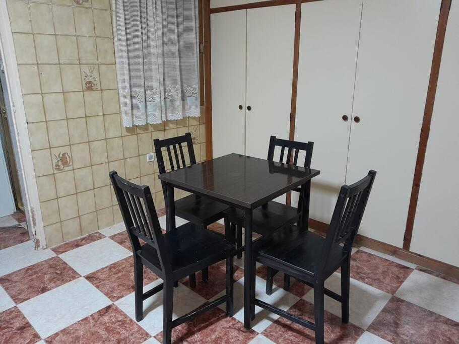 Disfruta De Un Barrio Tranquilo Lejlighed Alcalá de Guadaira Eksteriør billede